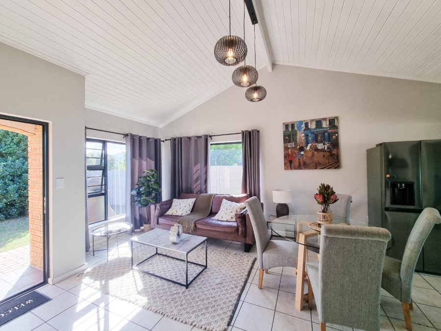 4 Bedroom Property for Sale in Sandbaai Western Cape